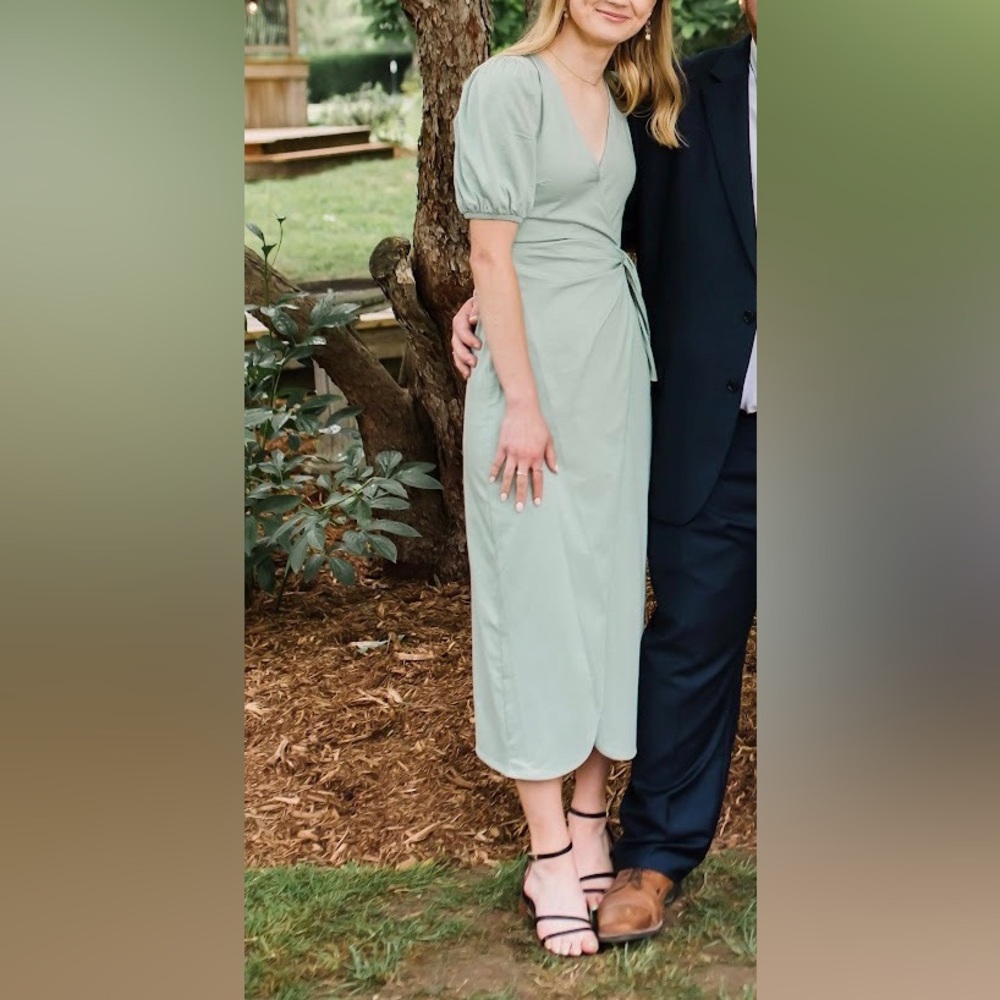 EverNew Cross Puff Sleeve Midi Dress